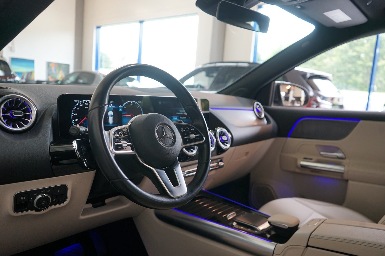 Mercedes EQA250