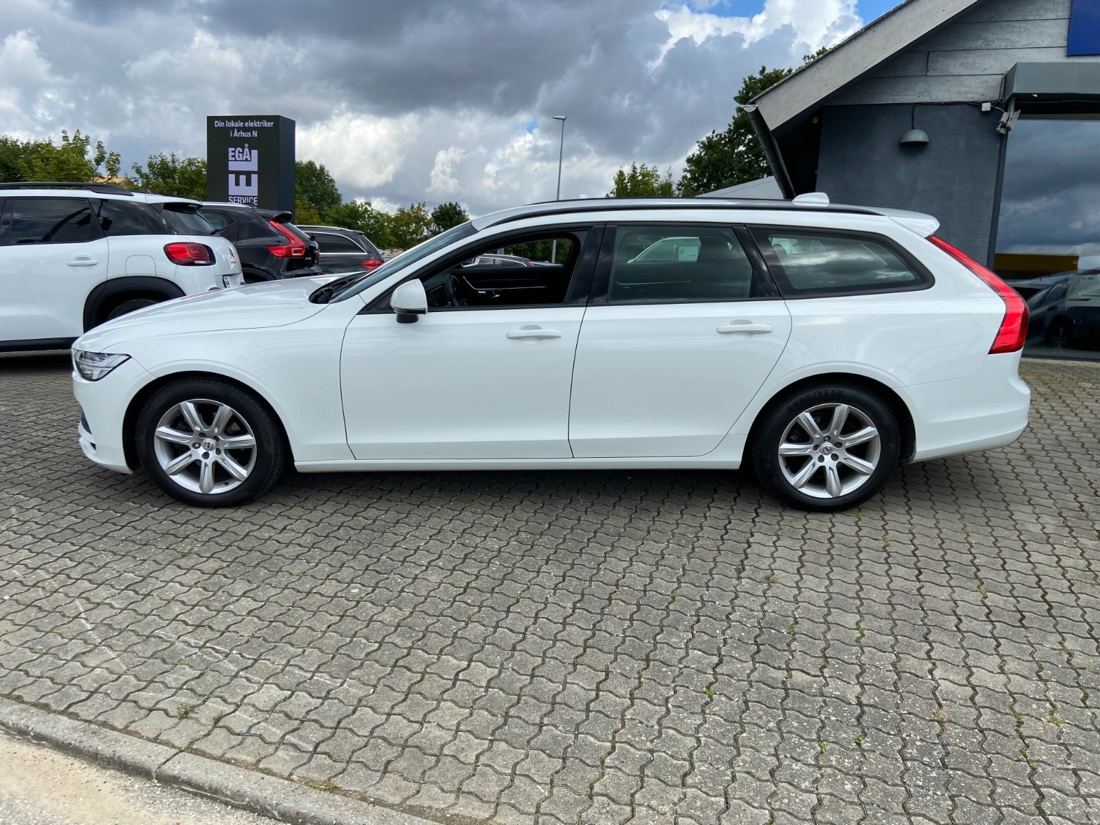 Billede af Volvo V90 2,0 D3 150 Kinetic aut.
