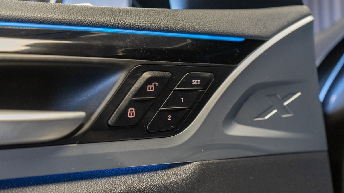 Billede af BMW iX3  Charged