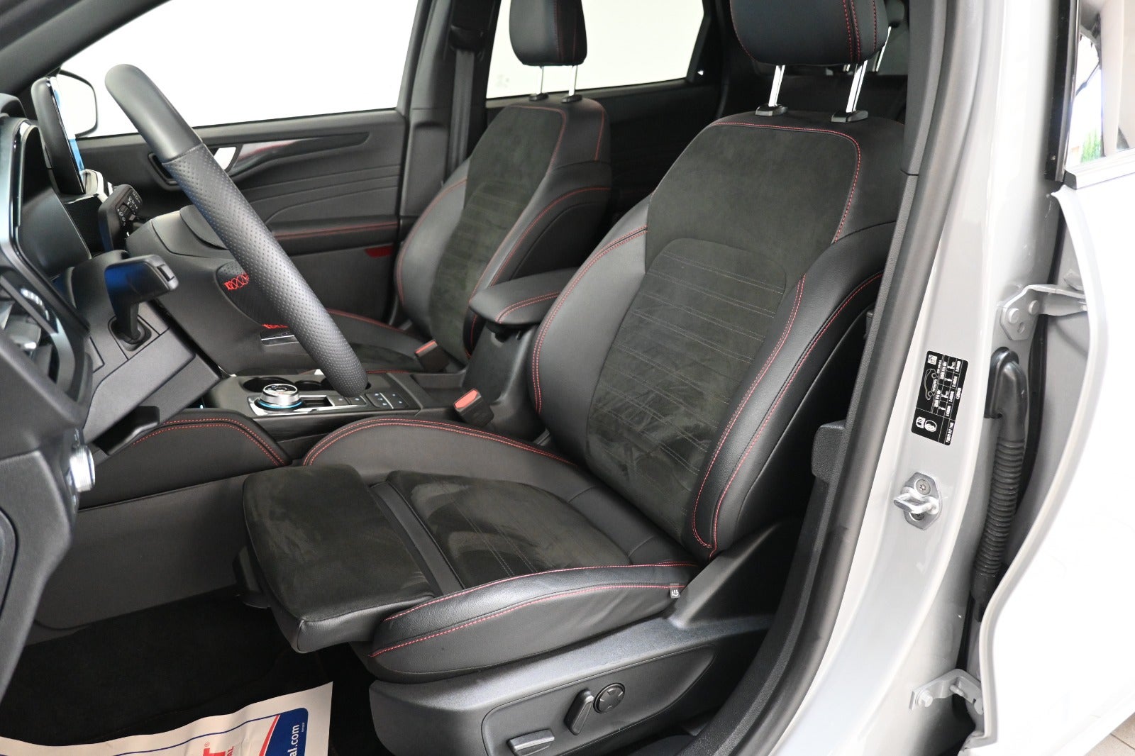 Ford Kuga PHEV Graphite Tech CVT