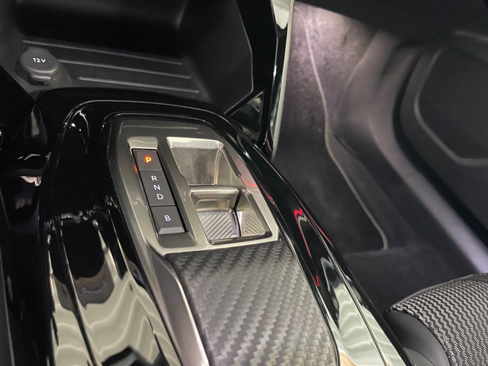 Billede af Peugeot e-2008 54 GT