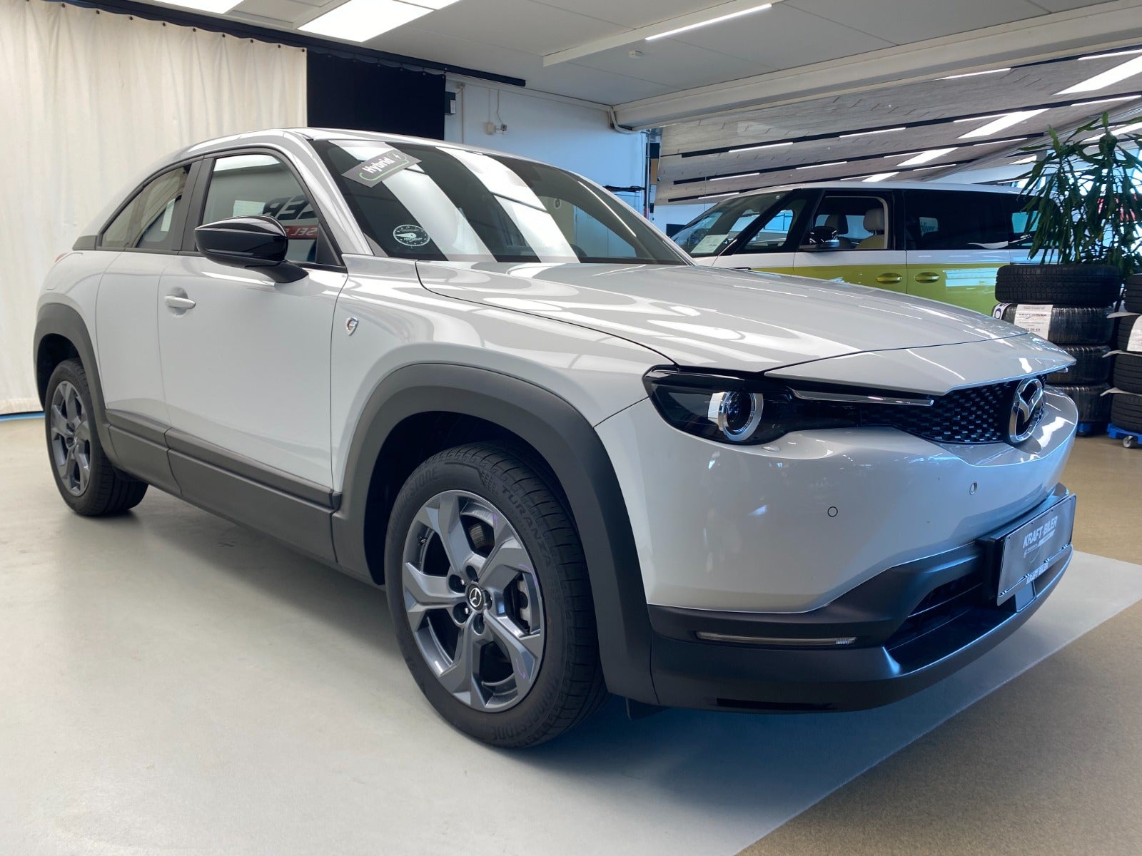 Billede af Mazda MX-30 0,8 e-SkyActiv R-EV Exclusive-Line