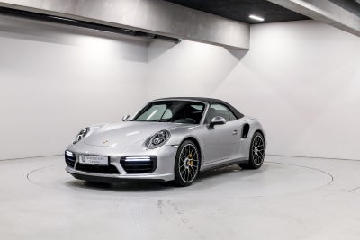 Porsche 911 Turbo S 3,8 Cabriolet PDK 2d