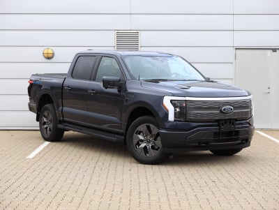 Ford F-150  Lightning Lariat Standard Range 4d