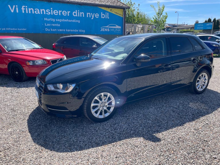 Audi A3 TDi 110 Attraction Sportback