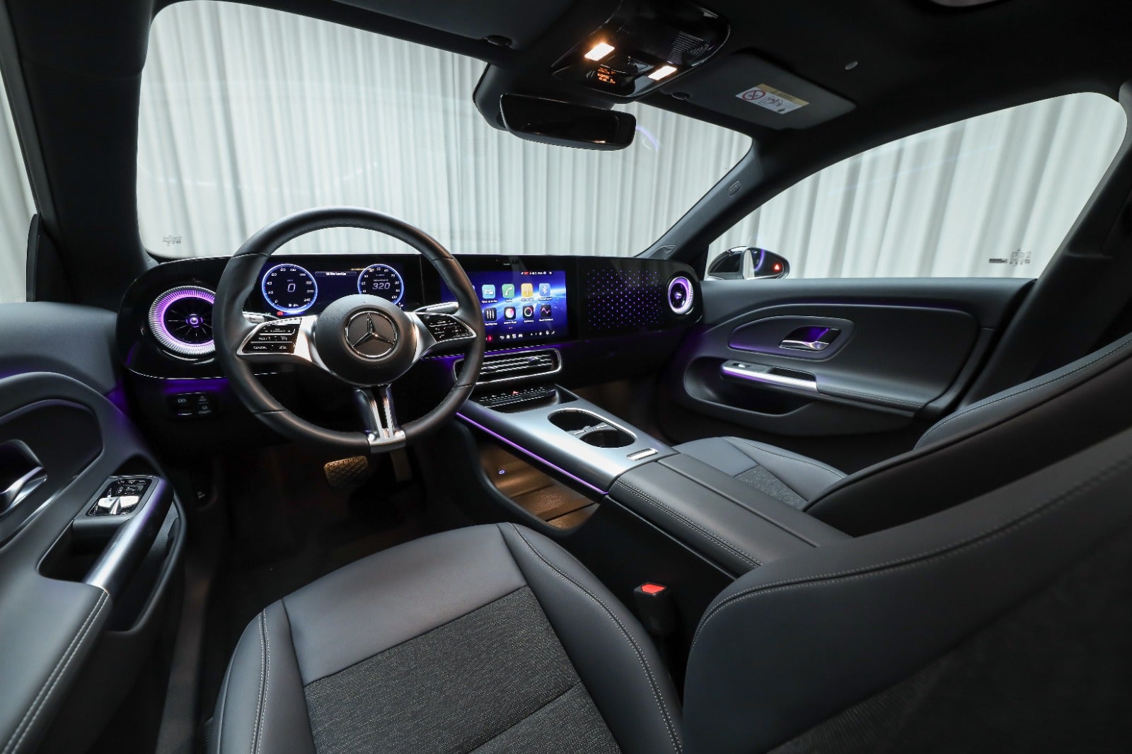 Mercedes-Benz CLA 200 (4/8)