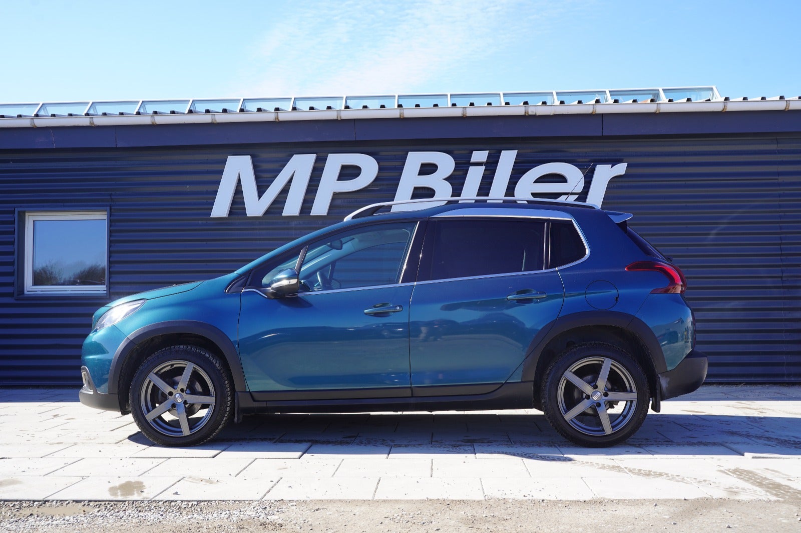 Billede af Peugeot 2008 1,6 BlueHDi 100 Allure Sky
