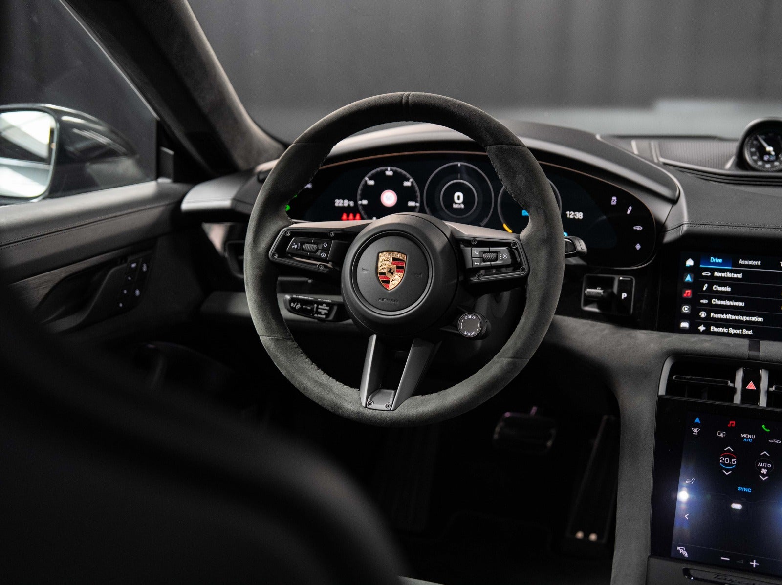 Gallery image 18 of 20