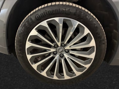 Audi Q8 e-tron S-line quattro Van