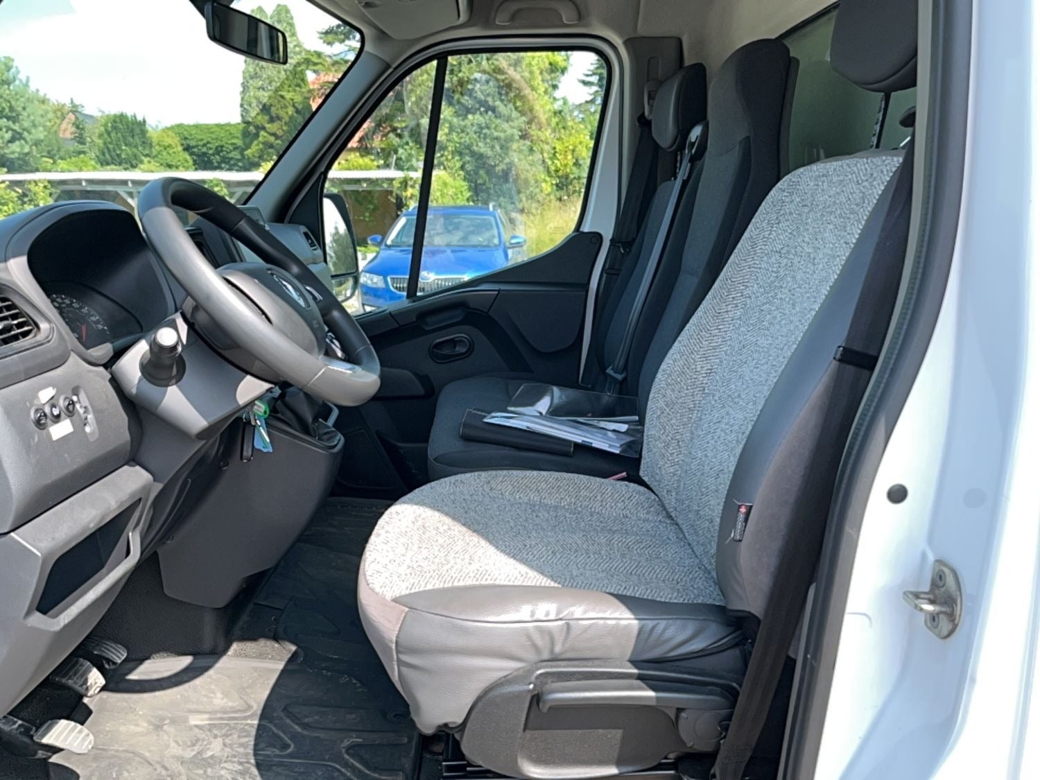 Billede af Renault Master IV T35 2,3 dCi 180 L2 Alukasse m/lift