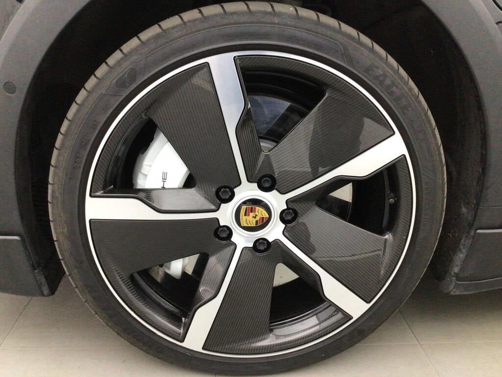 Porsche Taycan Turbo Cross Turismo