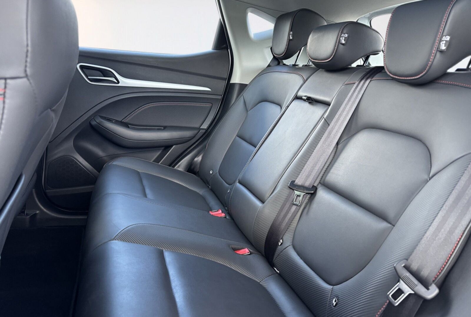 MG ZS Luxury