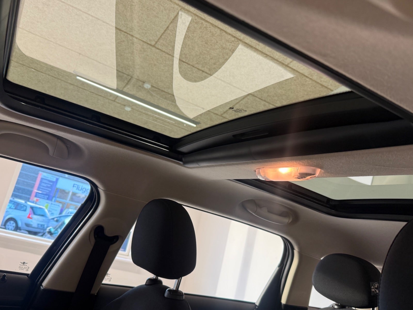 MINI Countryman One D