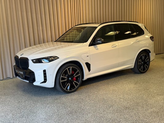 BMW X5 xDrive50e M-Sport+ aut. Benzin / El drivmiddel 32000 Km. 2025 Modelår