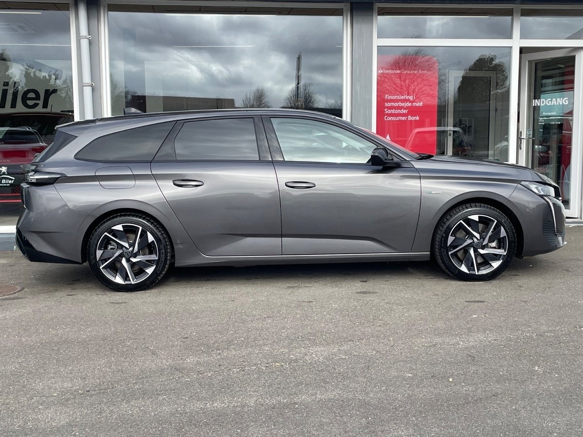 Billede af Peugeot 308 1,6 Hybrid First Selection SW EAT8