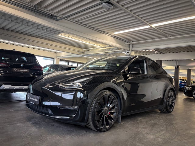 Tesla Model Y  Performance AWD