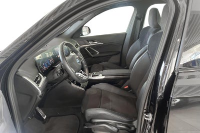 BMW iX1 eDrive20 M-Sport - 4