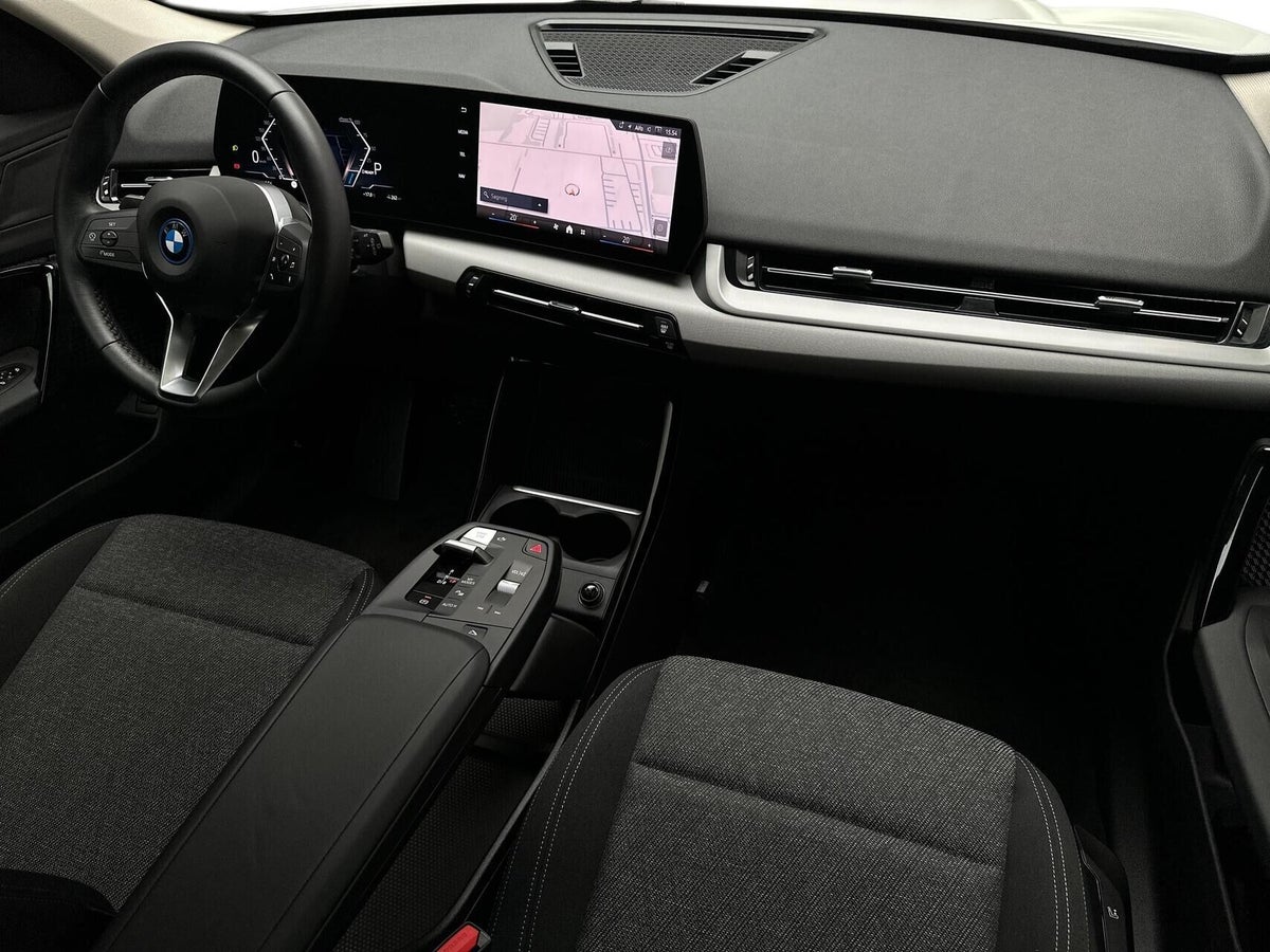 BMW iX1 eDrive20 X-Line billede 10