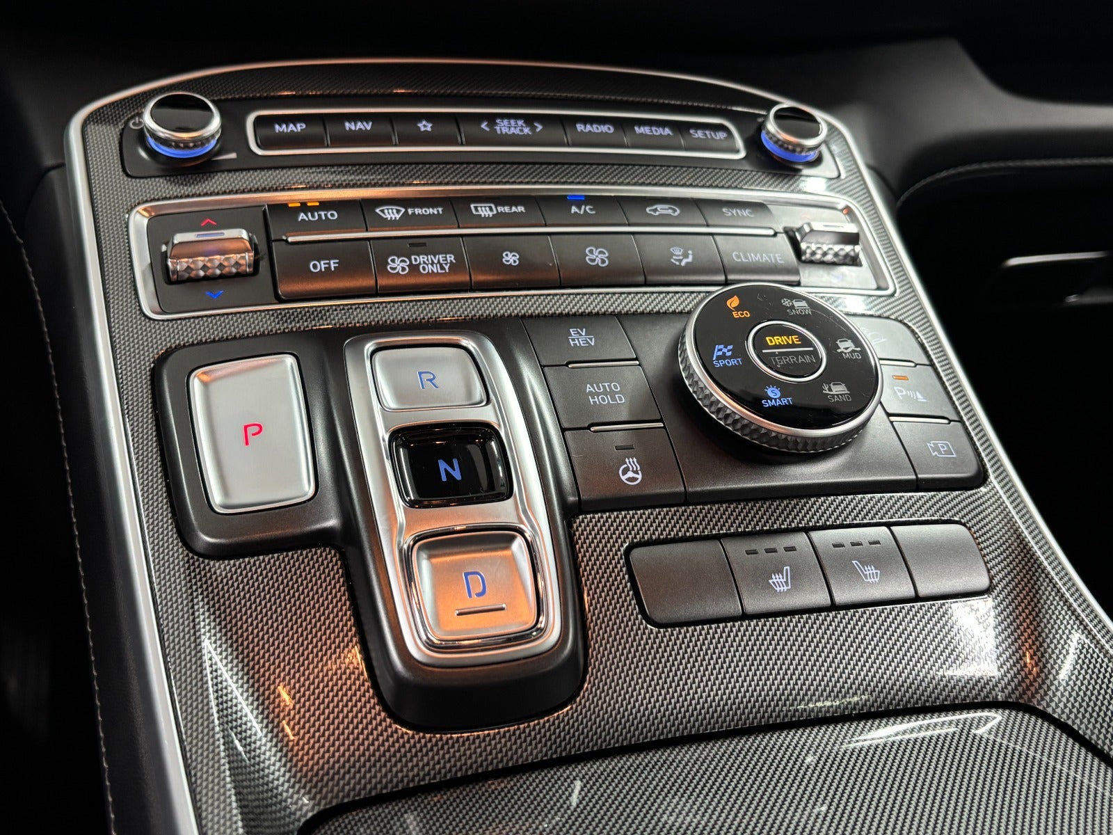 Billede af Hyundai Santa Fe 1,6 PHEV Essential aut. 4WD 7prs