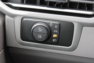 VW e-Caravelle Life SWB