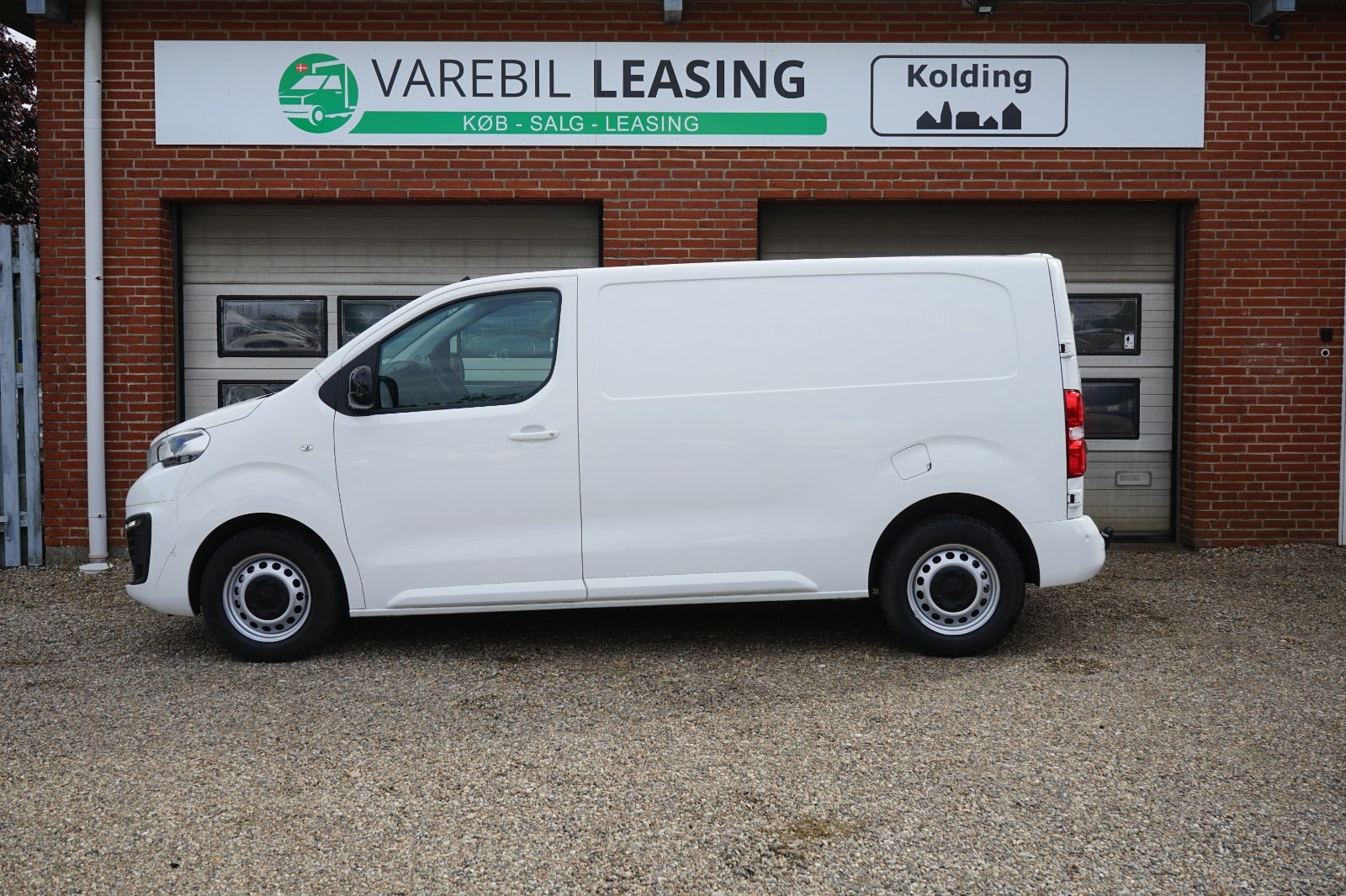 Billede af Peugeot Expert 2,0 BlueHDi 144 L2 Plus Van