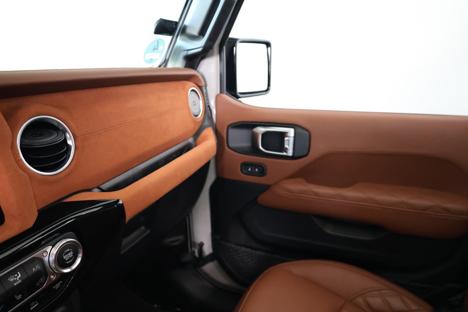 Jeep Wrangler Unlimited 2,0 4xe Sahara aut. 5d - 13