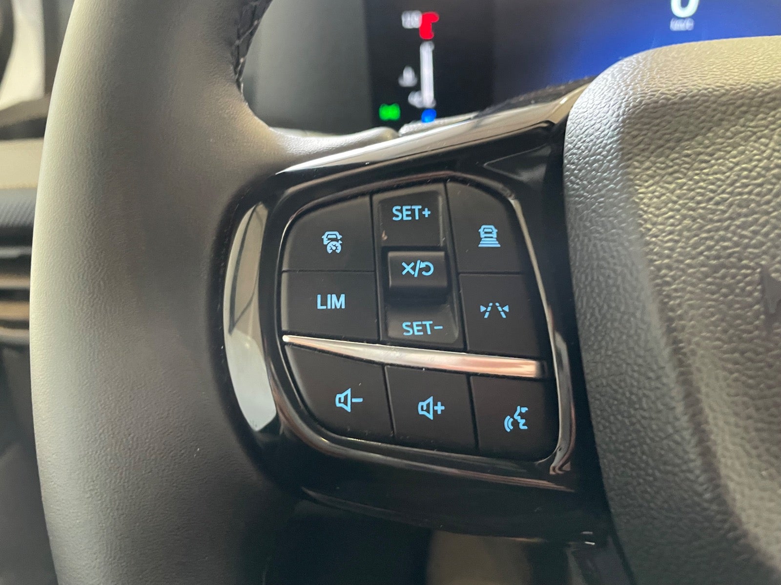 Ford Transit Custom 320L EcoBlue Trend