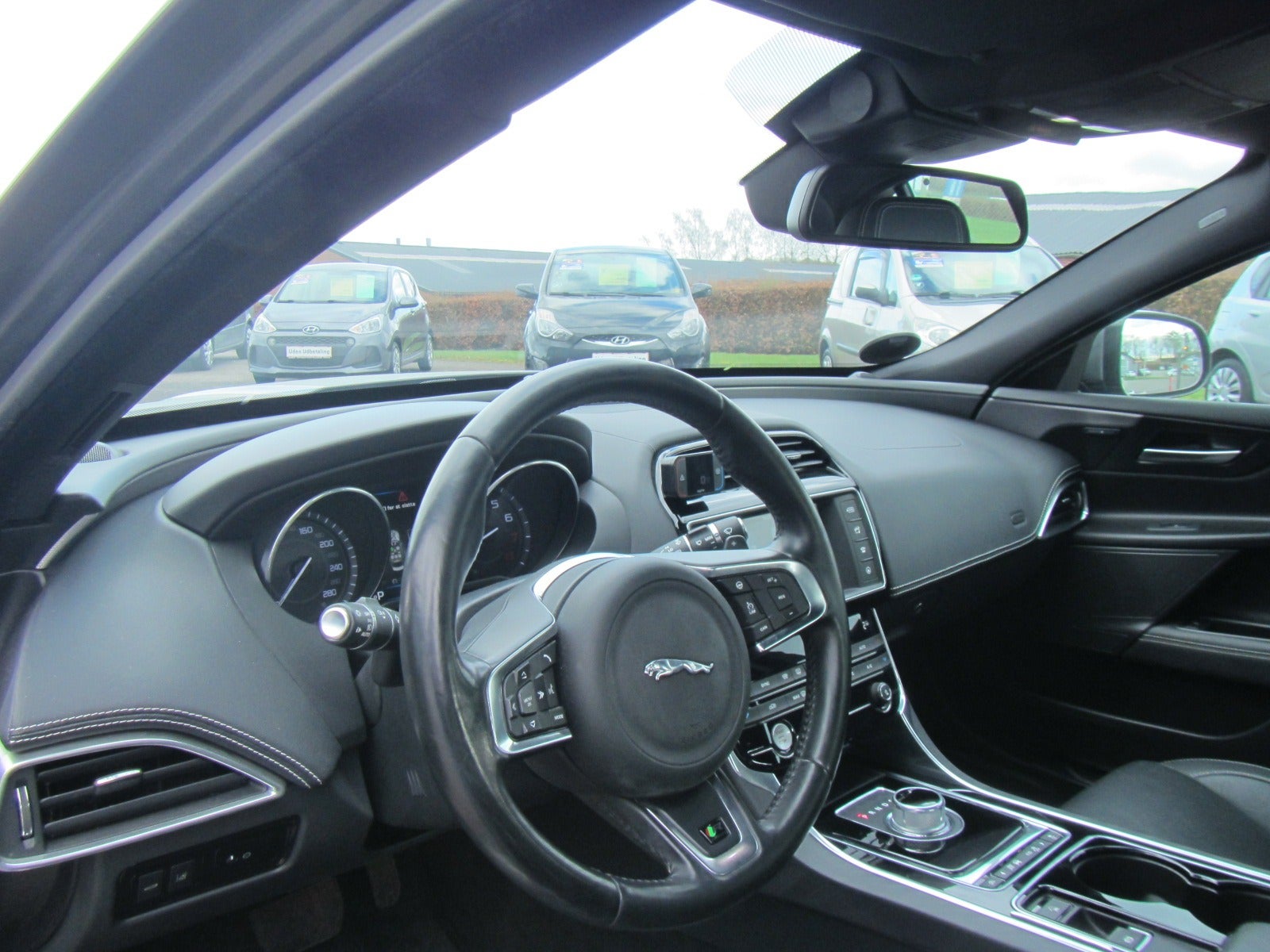 Billede af Jaguar XE 2,0 P240 R-Sport aut.