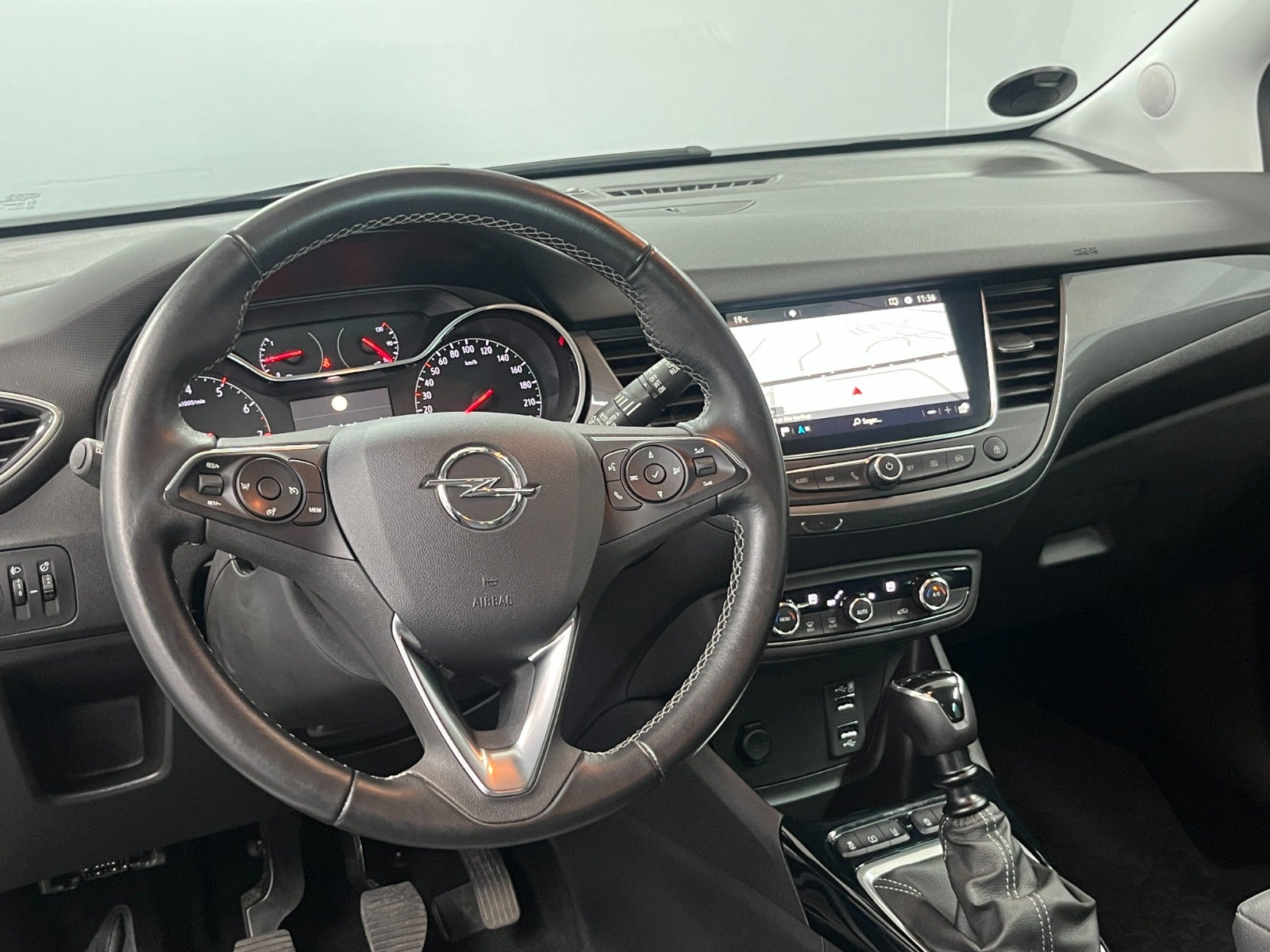 Billede af Opel Crossland 1,2 T 110 Sport