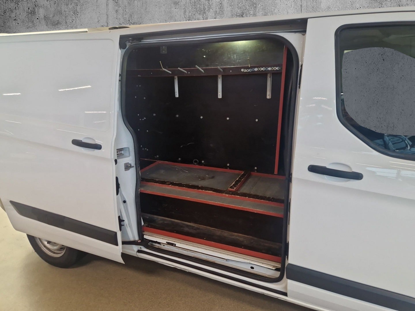 Billede af Ford Transit Custom 310L 2,0 TDCi 130 Trend