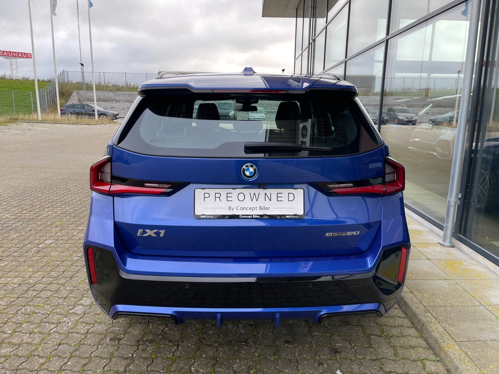 BMW iX1 eDrive20 M-Sport Premium 5d - 5