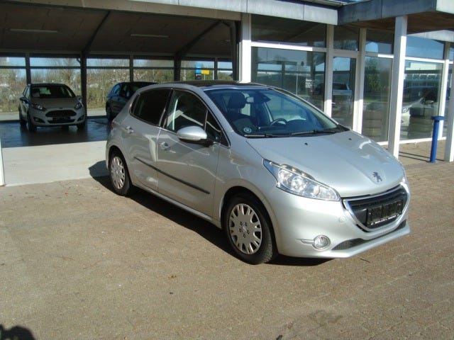 Peugeot 208 VTi Allure
