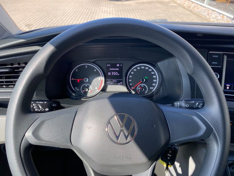 VW Transporter TDi 150 Kassevogn DSG lang