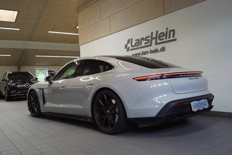 Porsche Taycan GTS