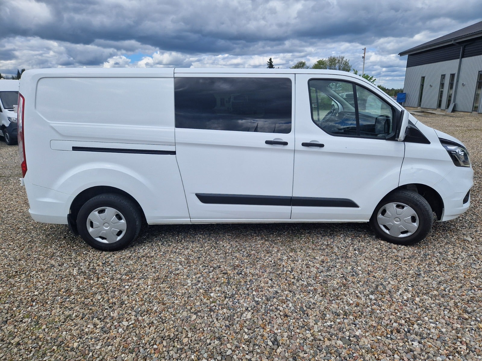 Billede af Ford Transit Custom 300L 2,0 TDCi 130 Trend Mandskabsvogn