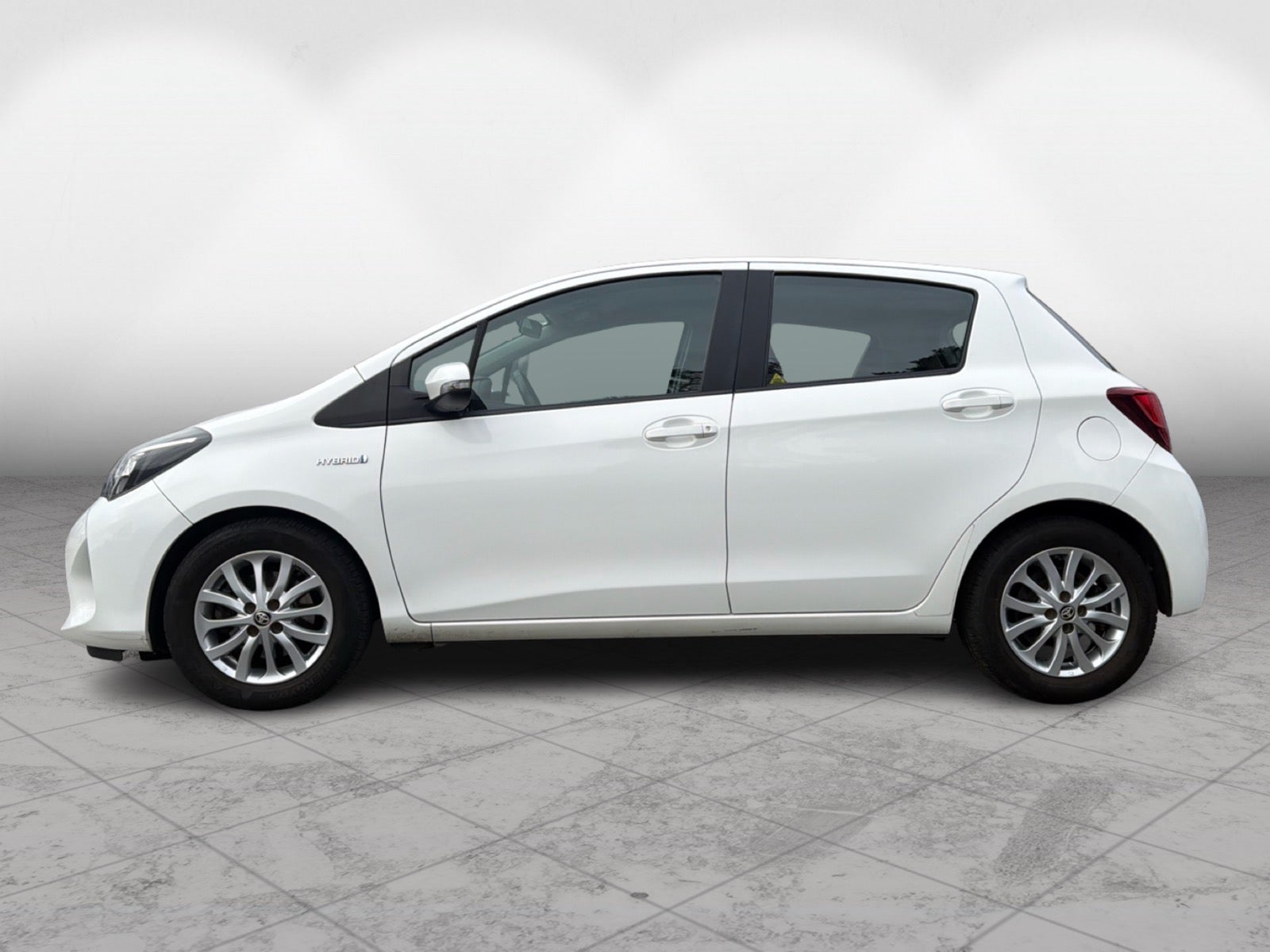 Toyota Yaris Hybrid H2 e-CVT