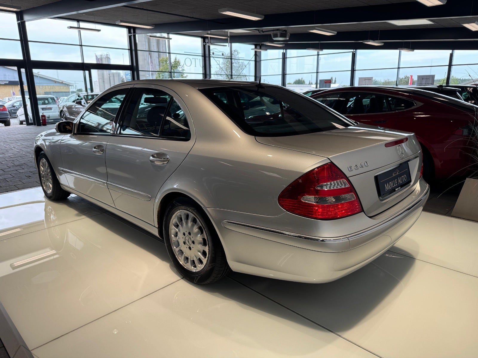 Billede af Mercedes E240 2,6 Elegance aut.