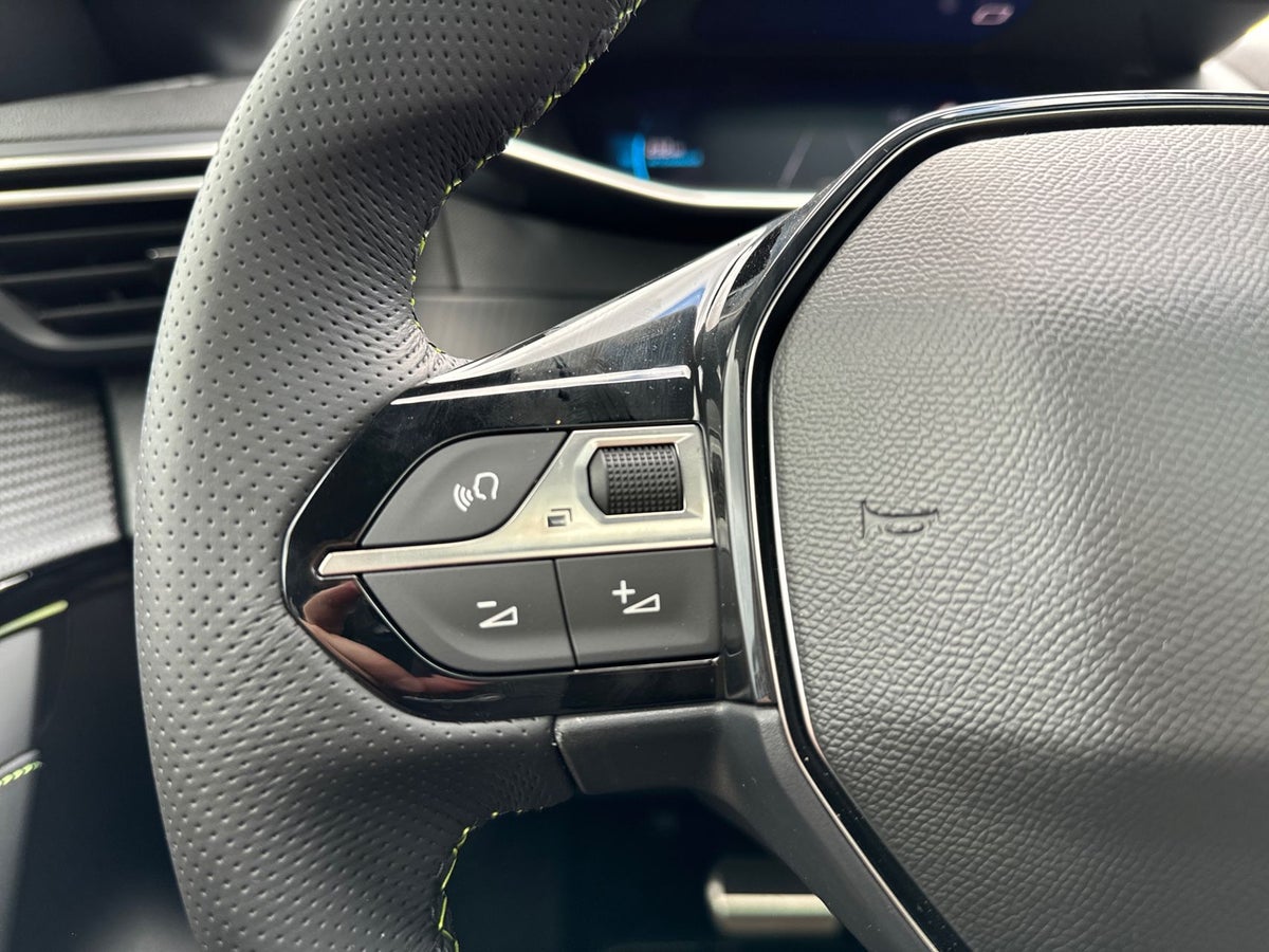 Peugeot e-208 GT Sky billede 17