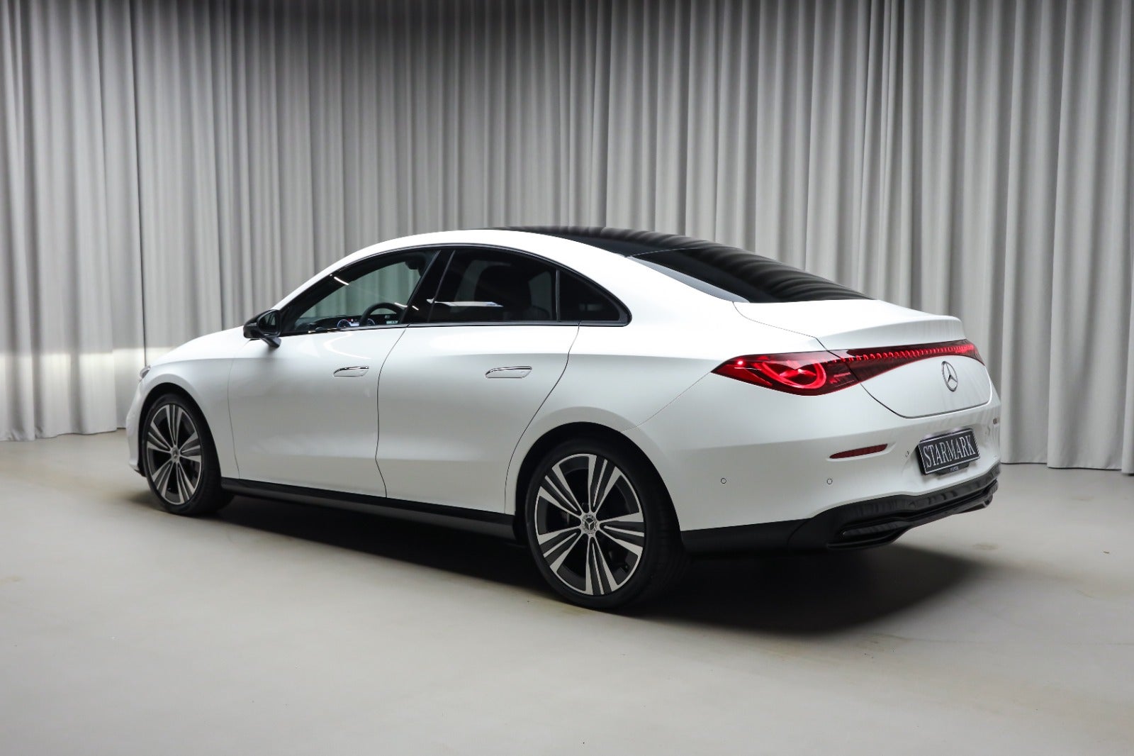 Mercedes-Benz CLA 350 (3/8)