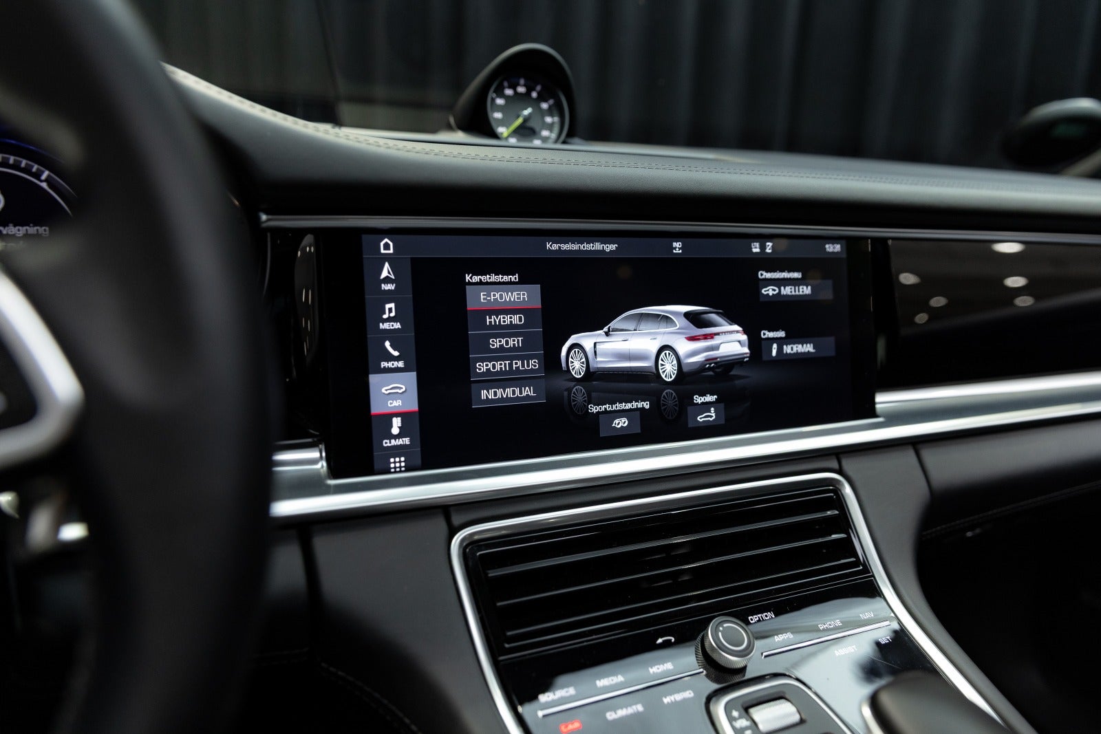 Gallery image 15 of 18