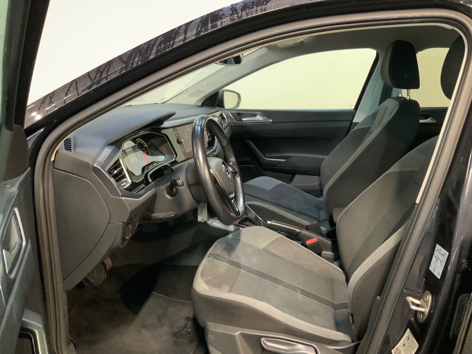 VW Polo (6/8)