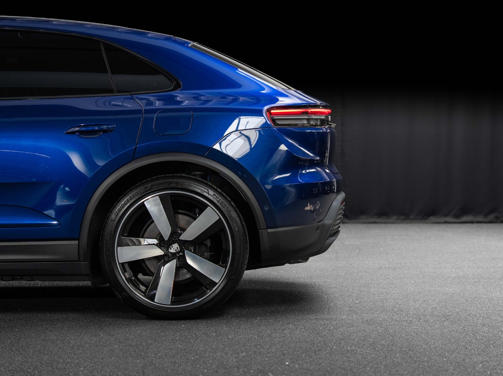 Gallery image 4 of 15