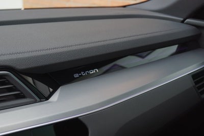 Audi e-tron S-line Sportback quattro