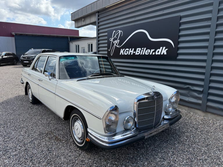 Mercedes 280 SE 