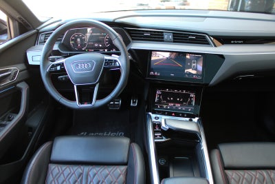 Audi Q8 e-tron S-line quattro