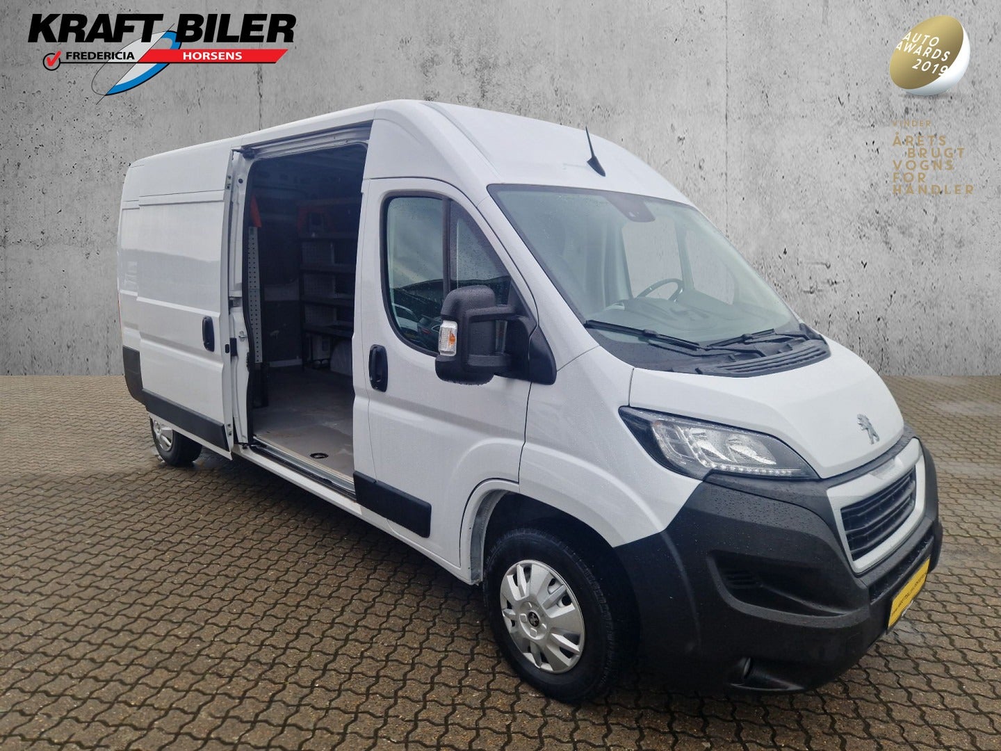 Billede af Peugeot Boxer 333 2,2 BlueHDi 140 L3H2 Premium