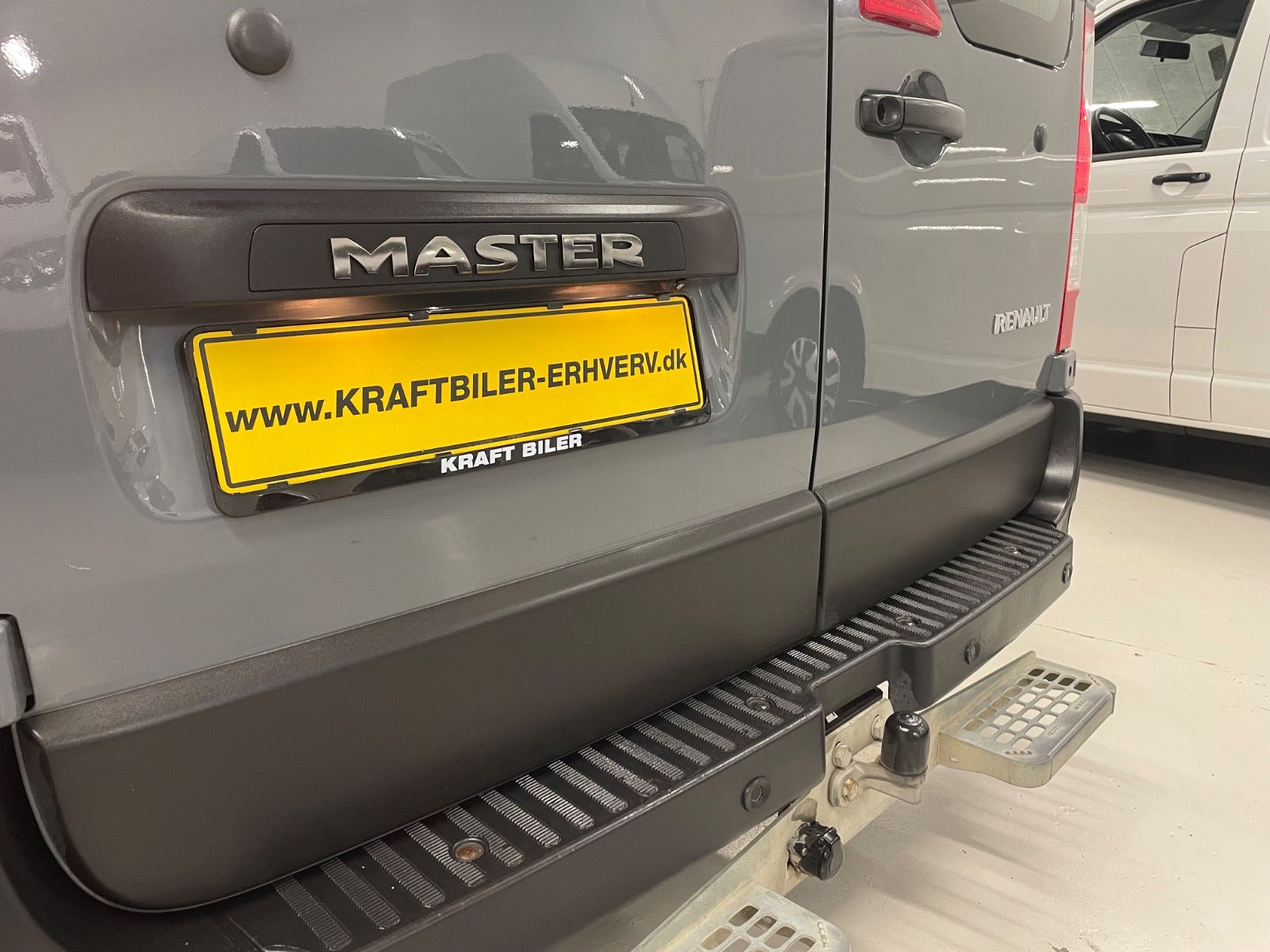 Billede af Renault Master IV T35 2,3 dCi 150 L2H2 Kassevogn aut.