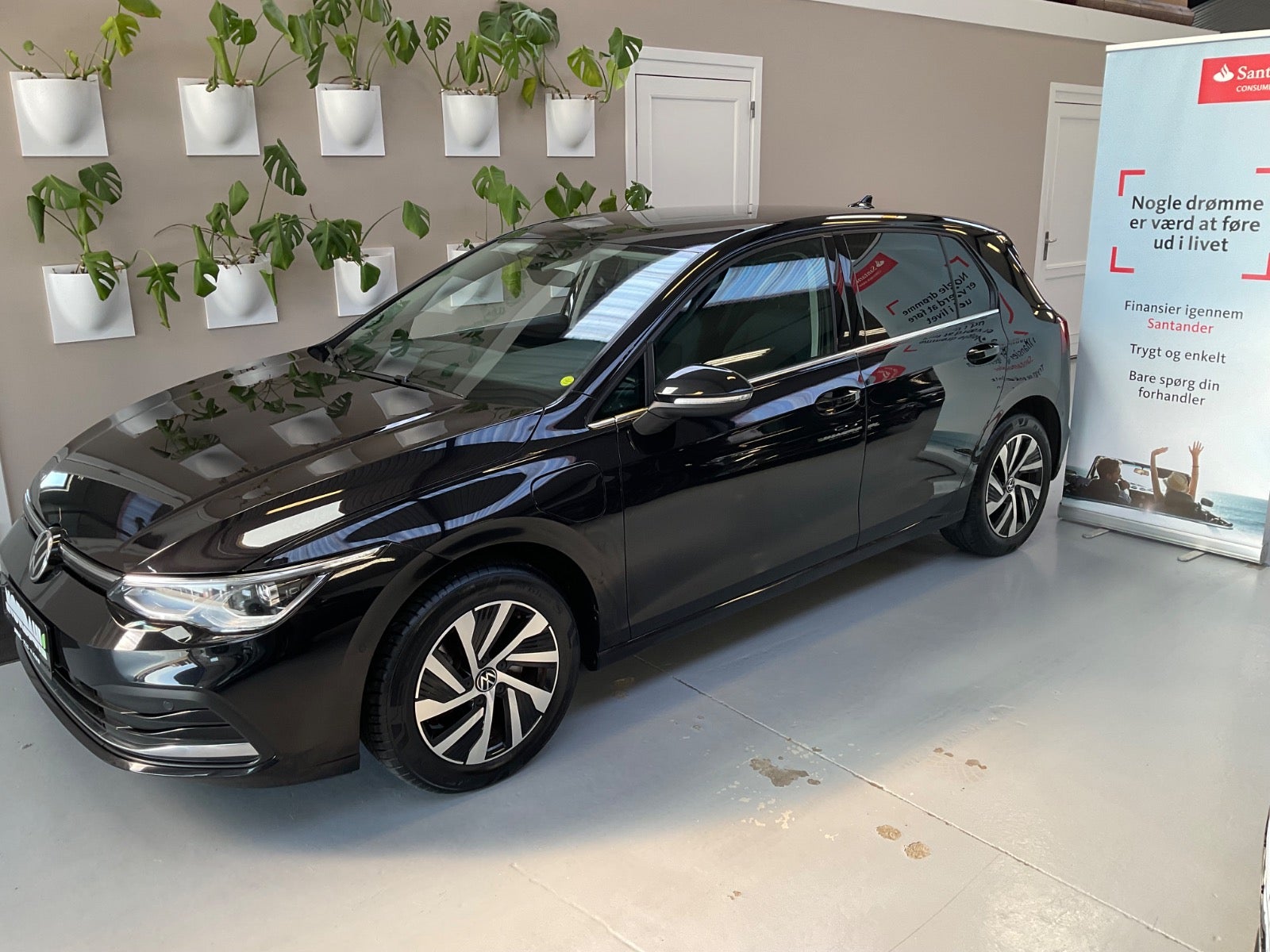 VW Golf VIII 1,4 eHybrid DSG 5d - 2