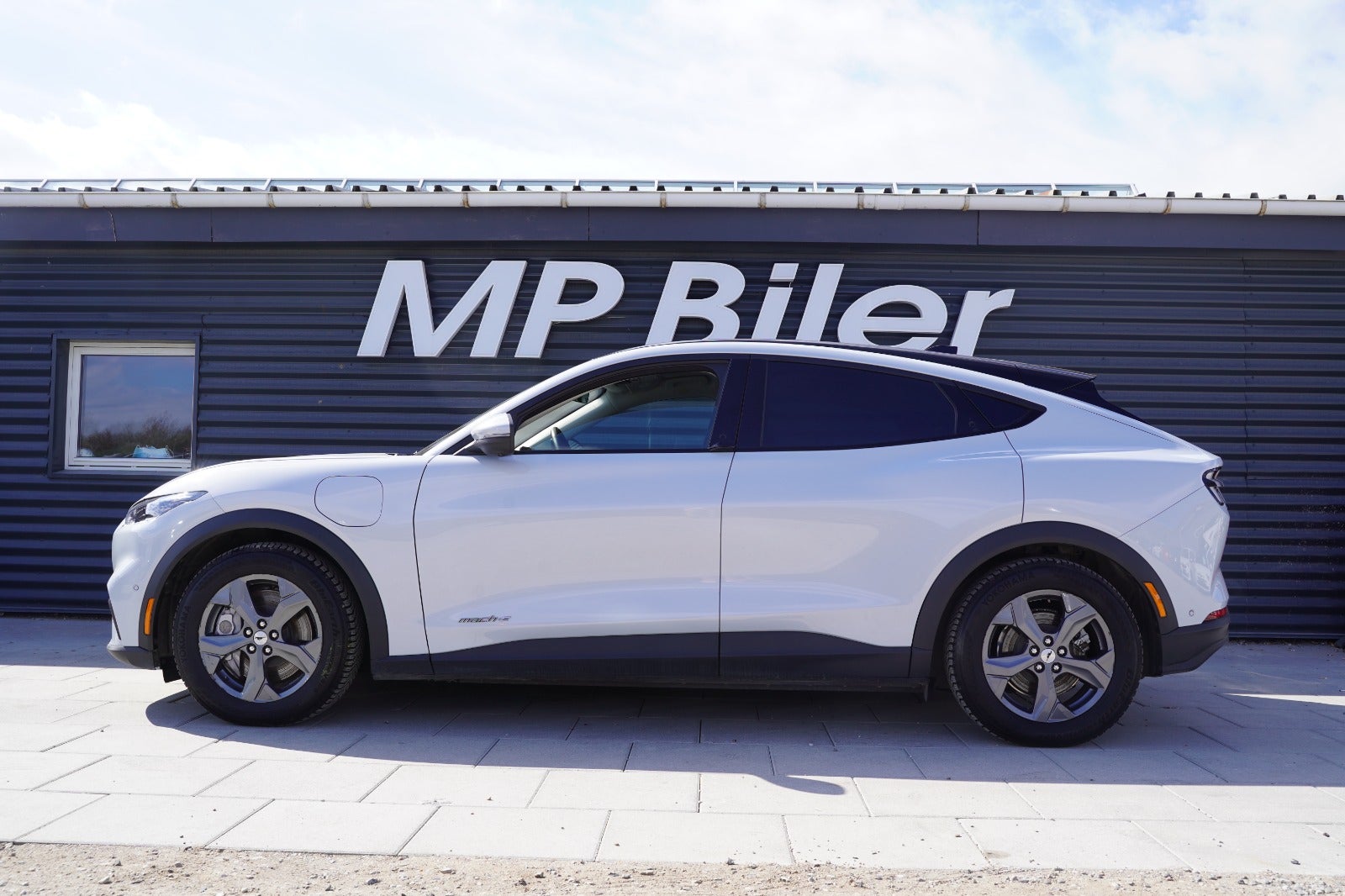 Billede af Ford Mustang Mach-E 98 Premium Extended Range