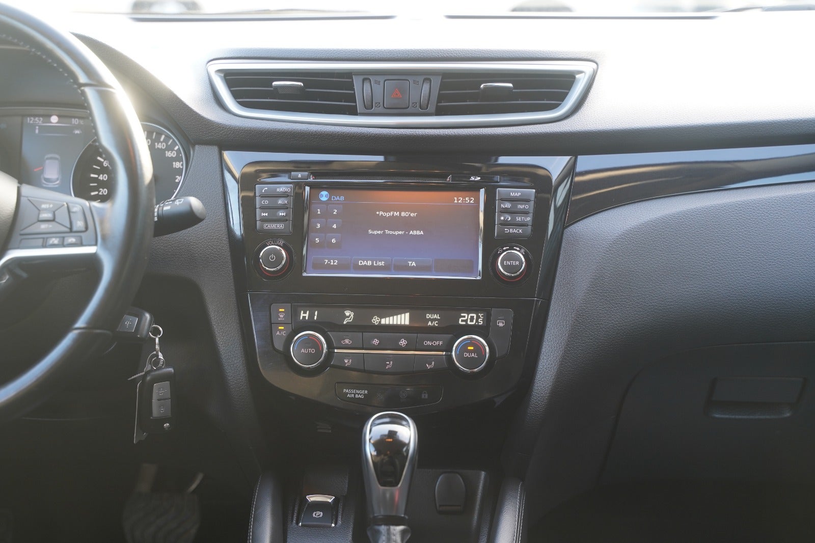 Billede af Nissan Qashqai 1,6 dCi 130 N-Connecta X-tr.